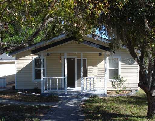 945 10th St., Clermont, FL 34711
