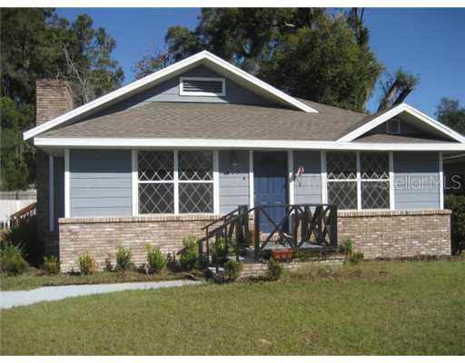 405 Oxford St., Wildwood, FL 34785