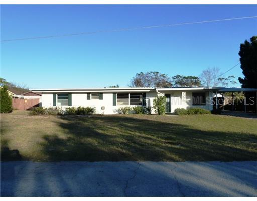 32712 Palm Ave., Tavares, FL 32778