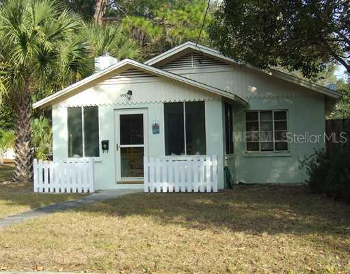 1009 E 9th Ave., Mount Dora, FL 32757
