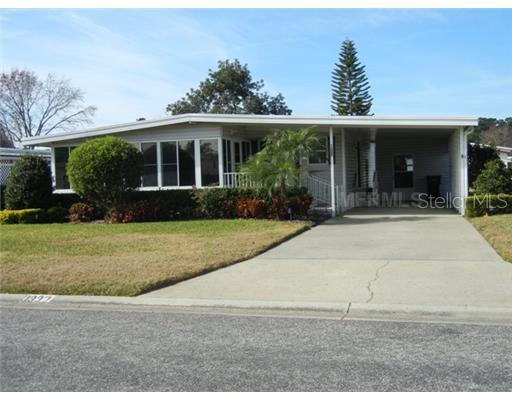 1337 Nassau Cir., Tavares, FL 32778