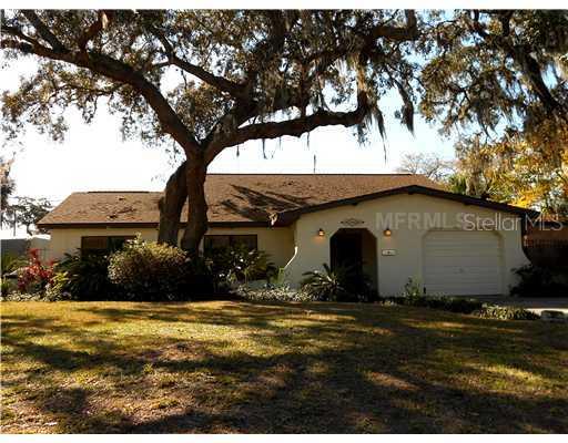 701 Madison St., Tavares, FL 32778