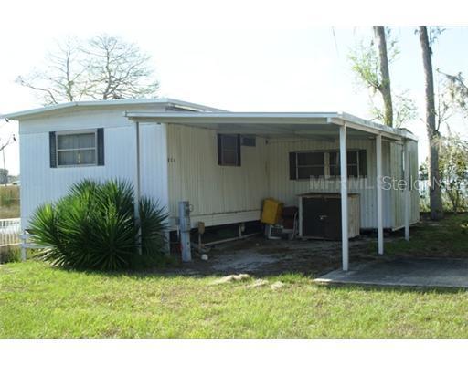 954 Villa Lagoon Dr., Tavares, FL 32778