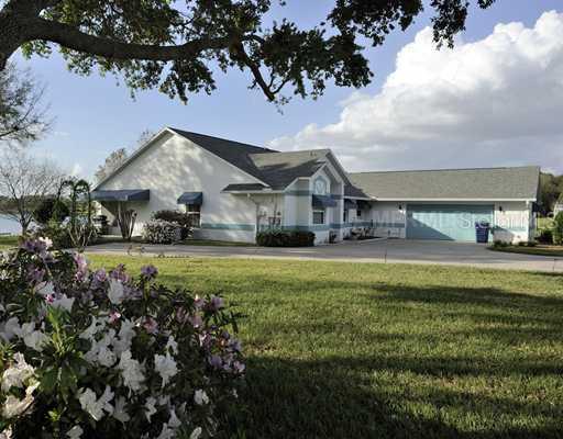 433 Oak View Dr., Tavares, FL 32778