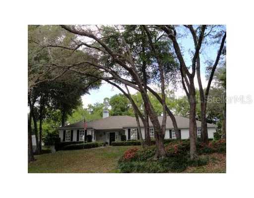 2214 Dogwood Cir., Mount Dora, FL 32757