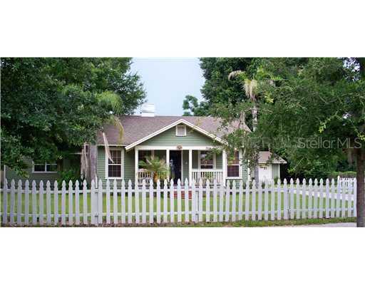 1015 N Clayton St., Mount Dora, FL 32757