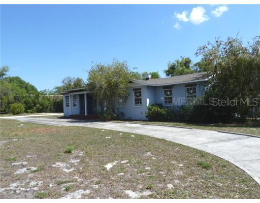 518 N Saint Clair Abrams Ave., Tavares, FL 32778