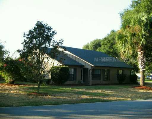 101 Ridgeview Dr., Eustis, FL 32726