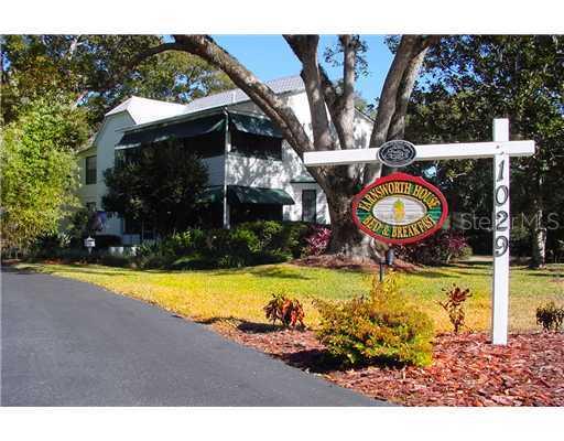 1029 E 5th Ave., Mount Dora, FL 32757