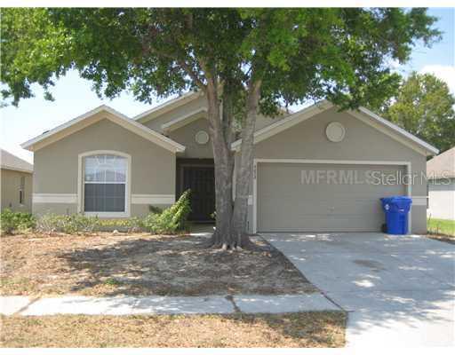 4072 Waltham Forest Dr., Tavares, FL 32778