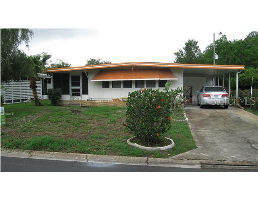 1153 Capella Dr., Tavares, FL 32778