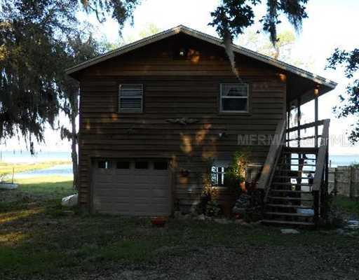 391 Whitcomb Dr., Geneva, FL 32732