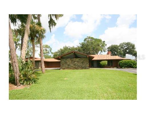 16833 Deer Island Rd., Tavares, FL 32778