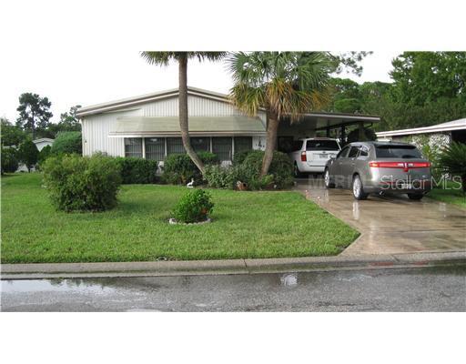 1685 Nassau Cir., Tavares, FL 32778