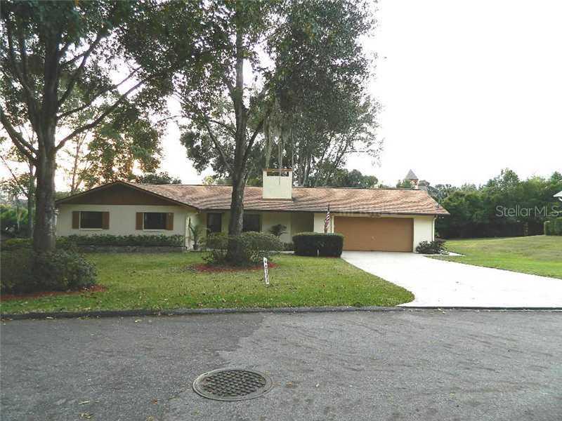 1210 W Crooked Lake Pl., Eustis, FL 32726