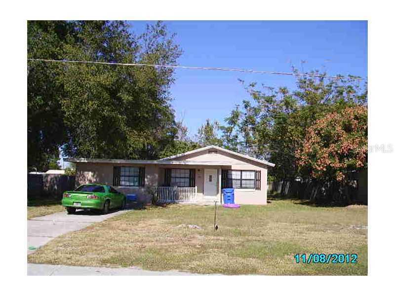 1309 Greenway Ave., Tavares, FL 32778