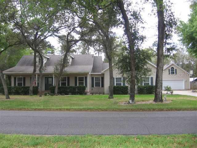 25824 Pine Valley Dr., Sorrento, FL 32776