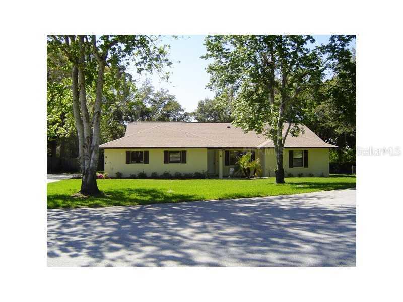 8 Weston Rd., Leesburg, FL 34748