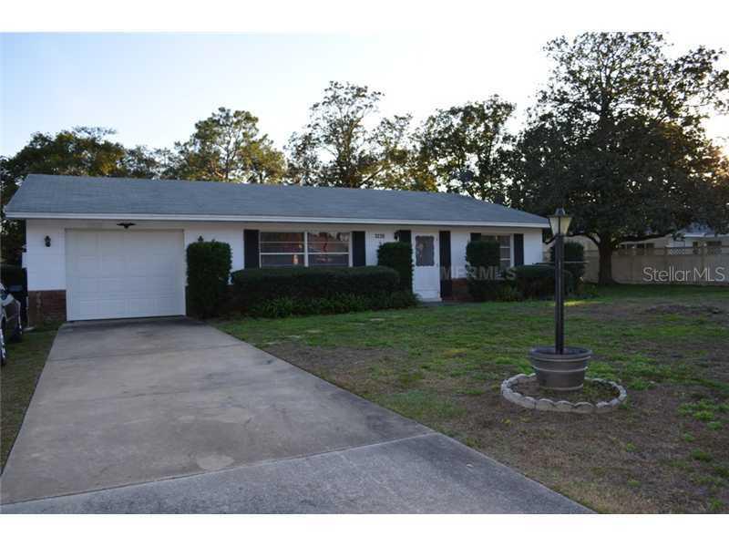 3230 Oak Hill Rd., Mount Dora, FL 32757