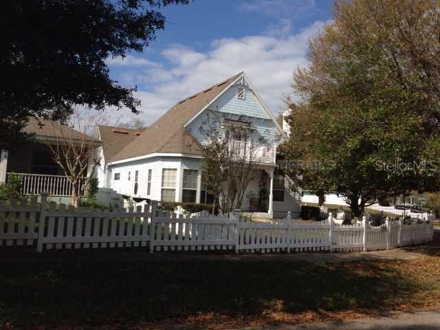 933 Lake Elsie Dr., Tavares, FL 32778