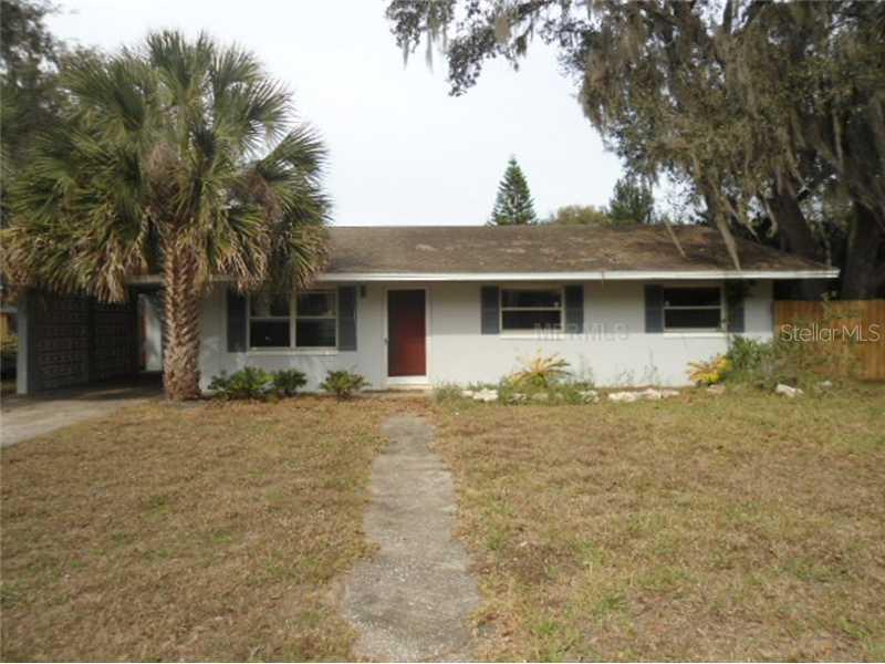 12319 Woodlea Rd., Tavares, FL 32778