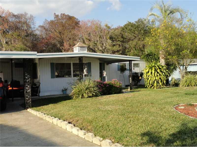 31709 Kelly Cir., Tavares, FL 32778