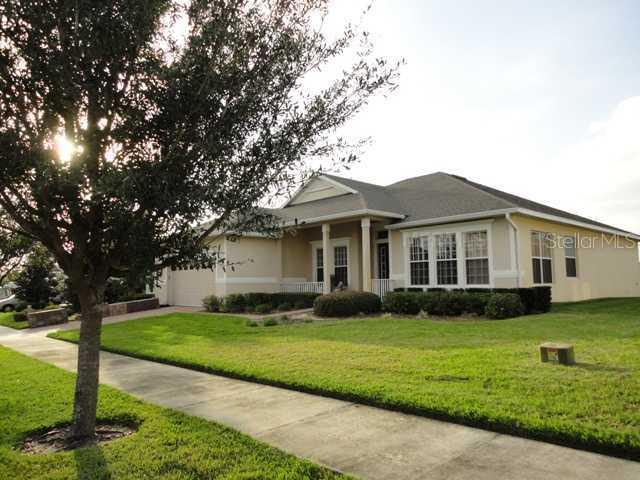 177 Crepe Myrtle Dr., Groveland, FL 34736