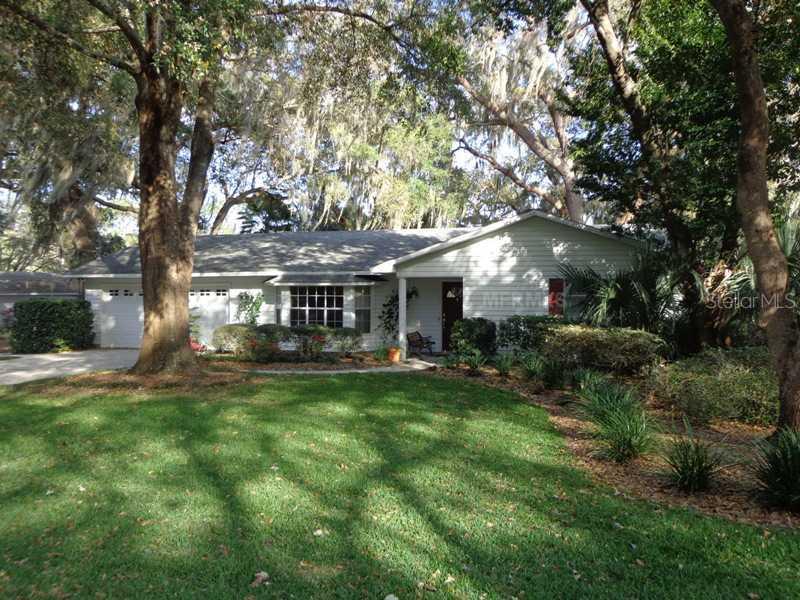 434 N Sunset Dr., Mount Dora, FL 32757