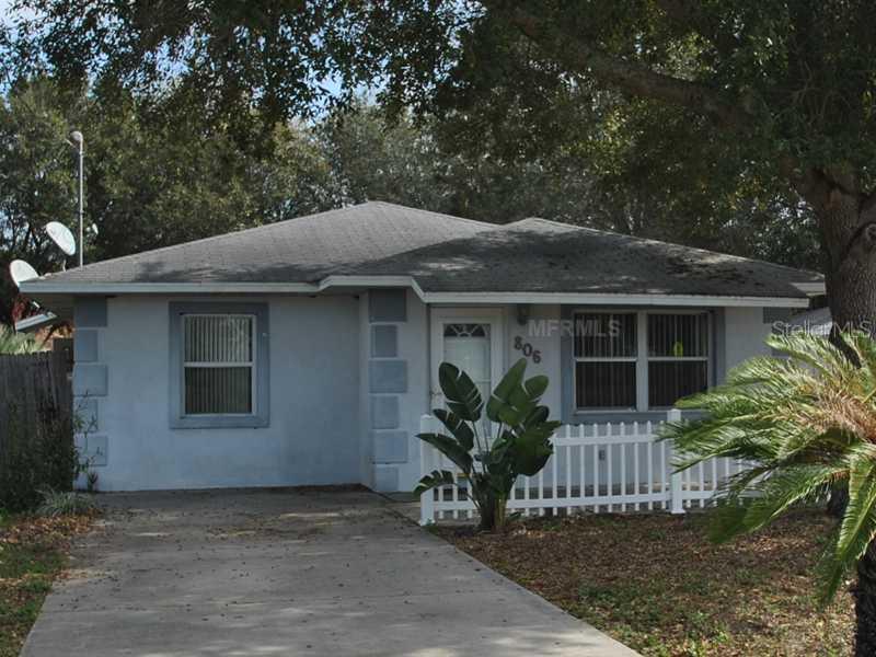 806 N Joanna Ave., Tavares, FL 32778