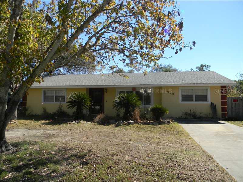 918 Dora Ave., Tavares, FL 32778