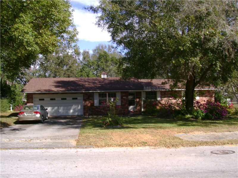 569 E Warner St., Groveland, FL 34736