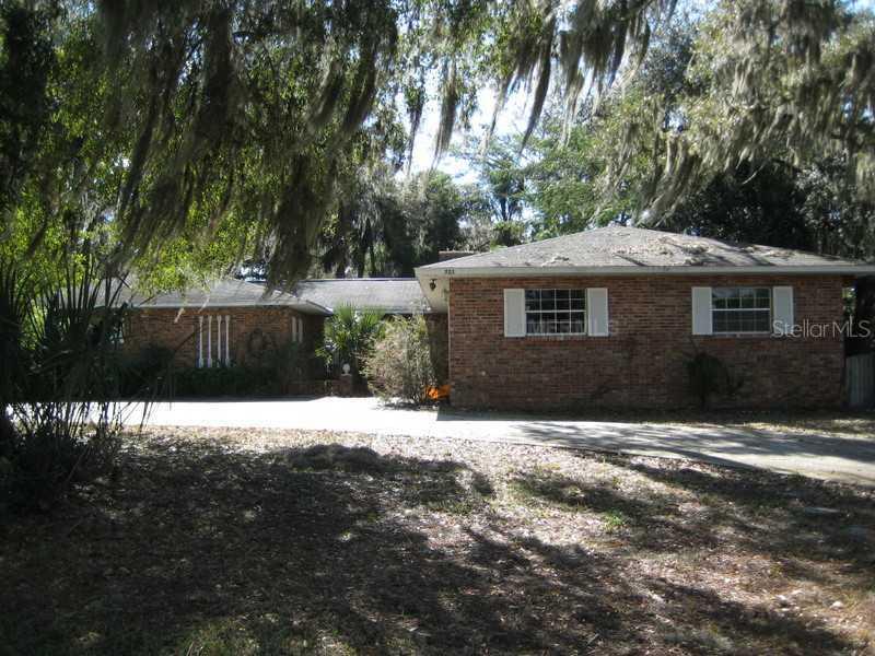 721 W Nelson St., Tavares, FL 32778