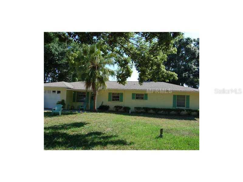 32701 Lakeshore Dr., Tavares, FL 32778