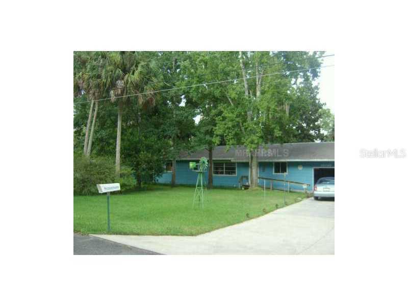 55746 Carl St., Astor, FL 32102