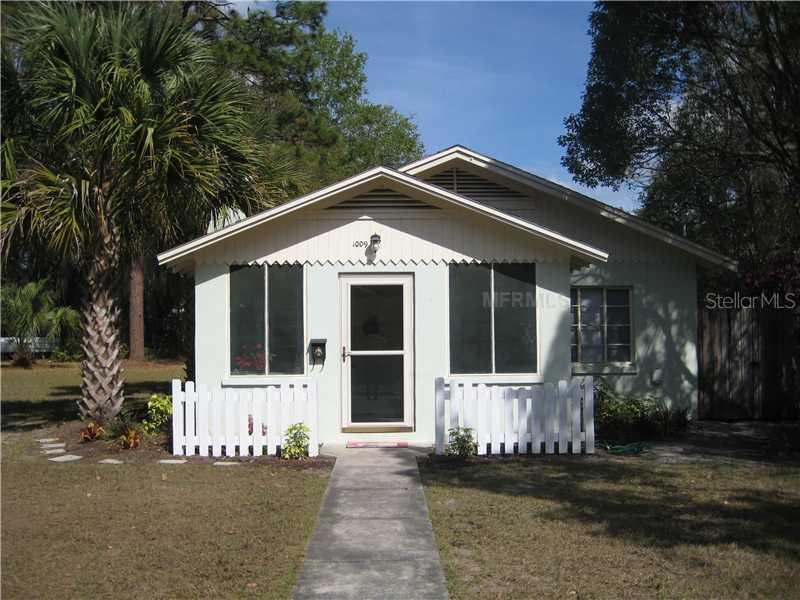 1009 E 9th Ave., Mount Dora, FL 32757