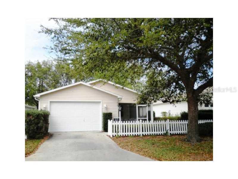 2139 Escobar Ave., The Villages, FL 32159