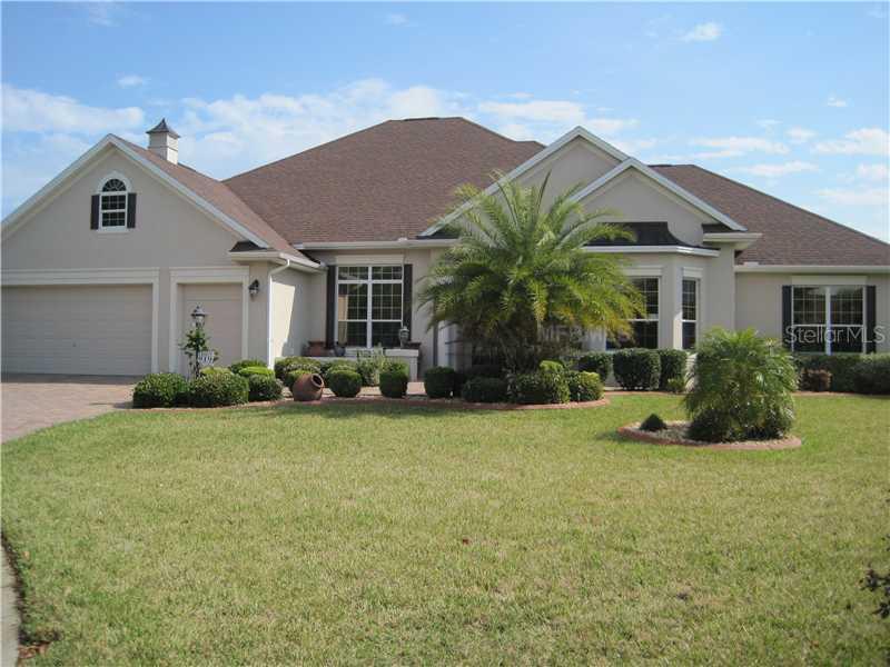 919 Fairhope Ln., The Villages, FL 32162