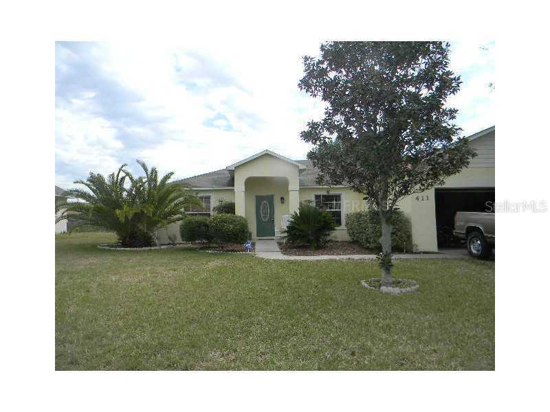 411 Woodview Dr., Tavares, FL 32778