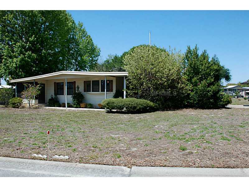 1315 Mohawk Cir., Tavares, FL 32778