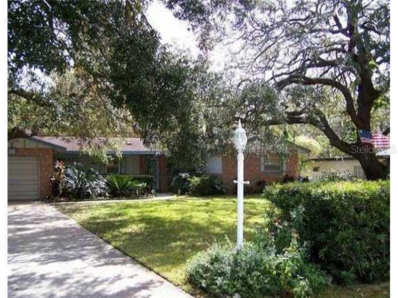 10839 Elizabeth Ln., Tavares, FL 32778