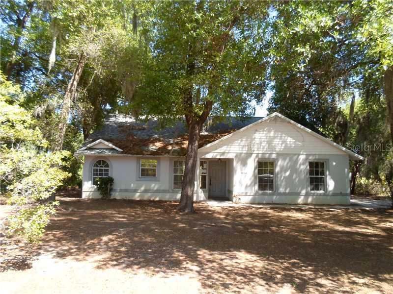 30724 Fairview Ave., Tavares, FL 32778