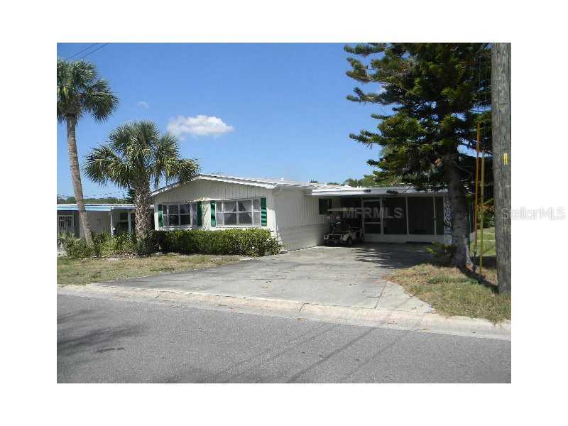 11623 Hickory Ln., Tavares, FL 32778