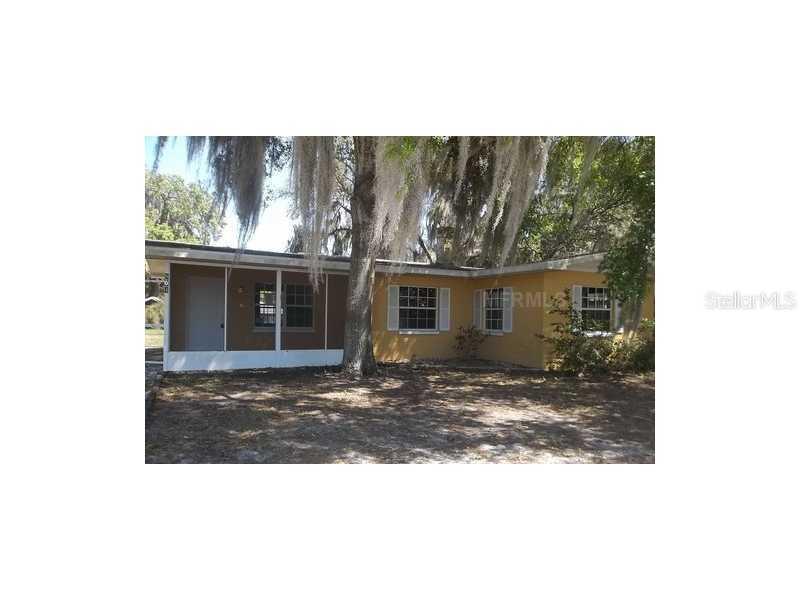 904 Oak Dr., Leesburg, FL 34748