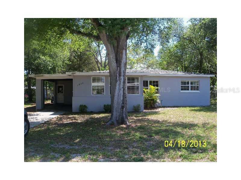 1014 Newman Dr., Leesburg, FL 34748