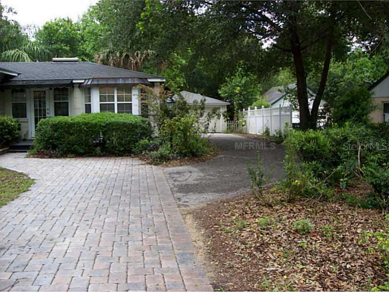 1206 Crestview Dr., Mount Dora, FL 32757