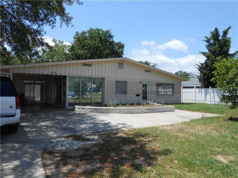 1216 E Alfred St., Tavares, FL 32778