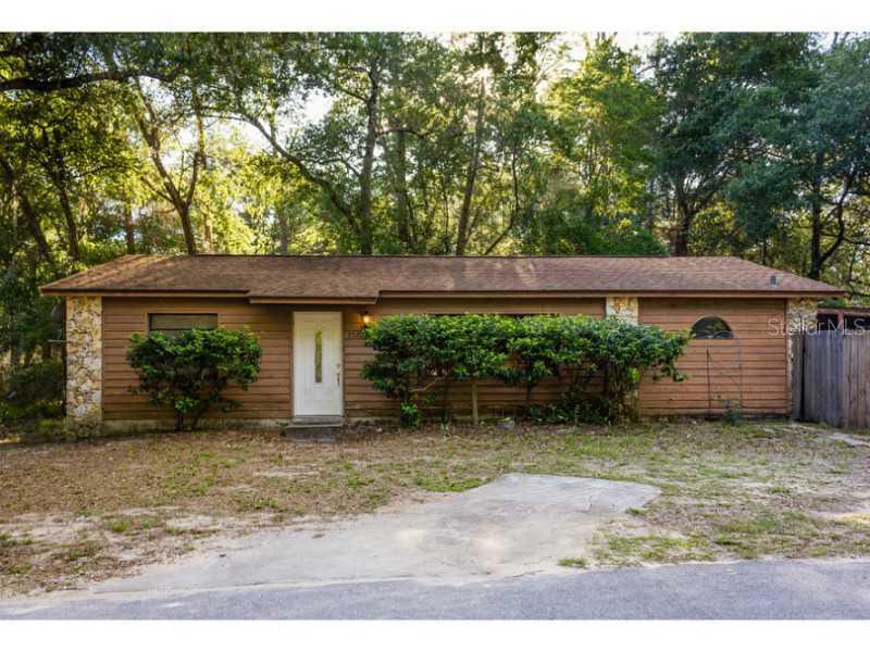 25204 Niblic St., Sorrento, FL 32776