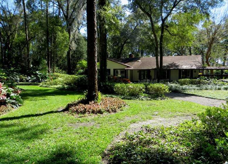 6409 Beauclair Ave., Mount Dora, FL 32757