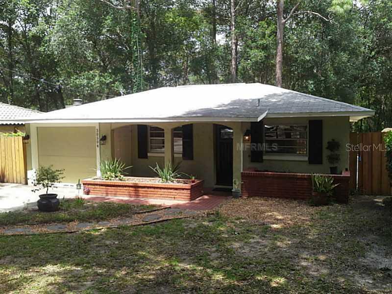 30504 Alpena St., Sorrento, FL 32776