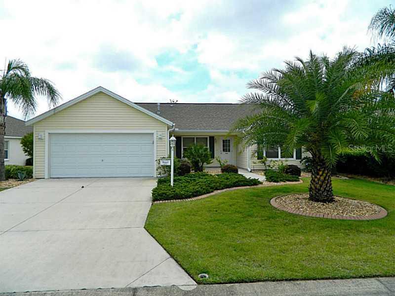 415 Arcadia Lakes Dr., The Villages, FL 32162